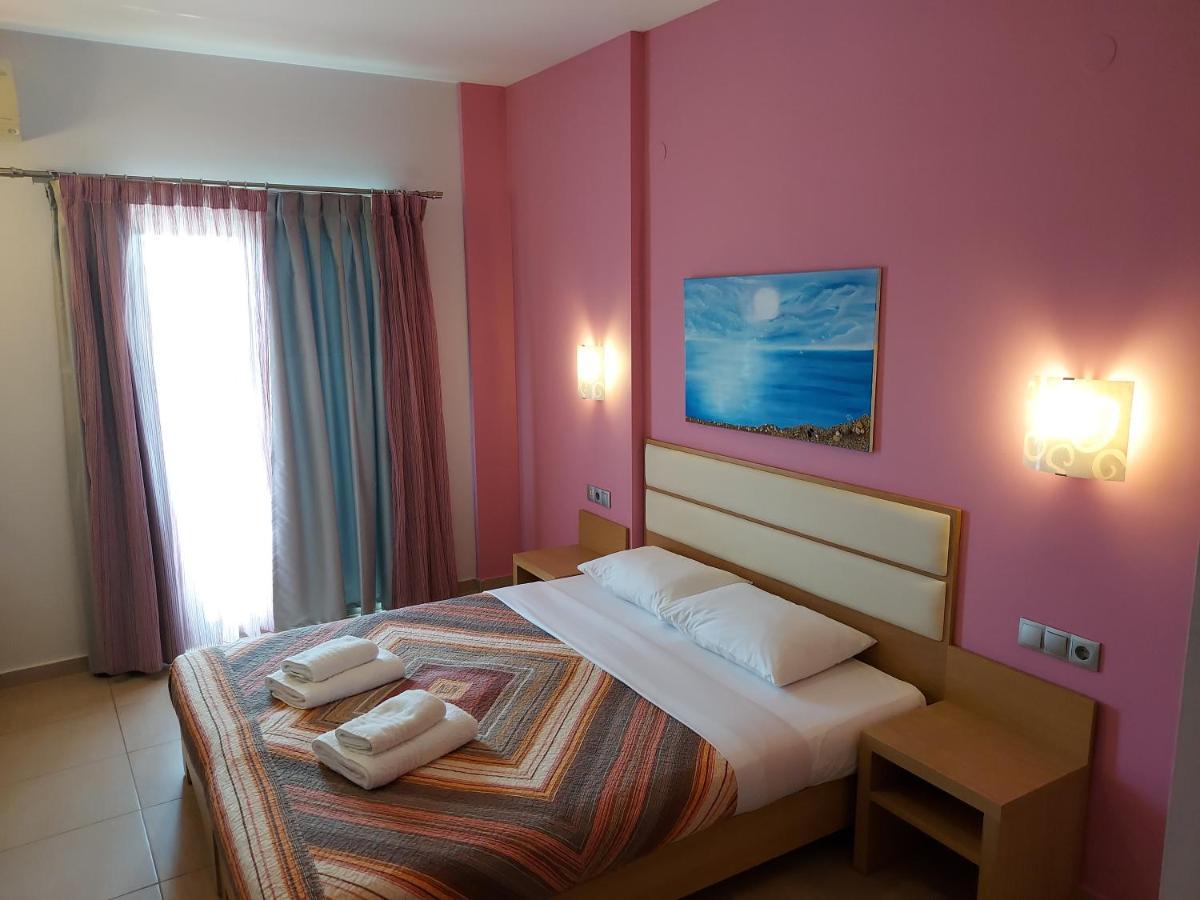 Hotel Epavlis Eleftheriadi Paralía エクステリア 写真