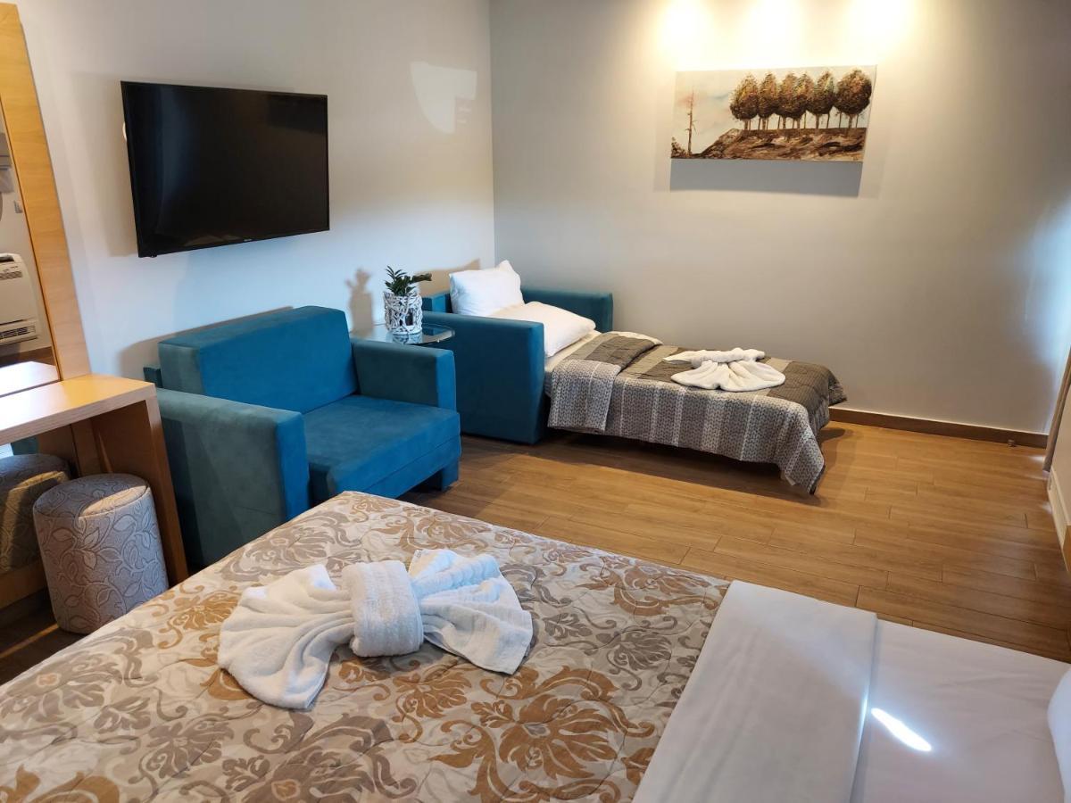 Hotel Epavlis Eleftheriadi Paralía エクステリア 写真