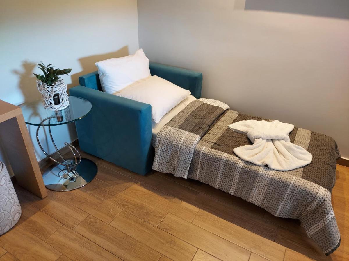 Hotel Epavlis Eleftheriadi Paralía エクステリア 写真