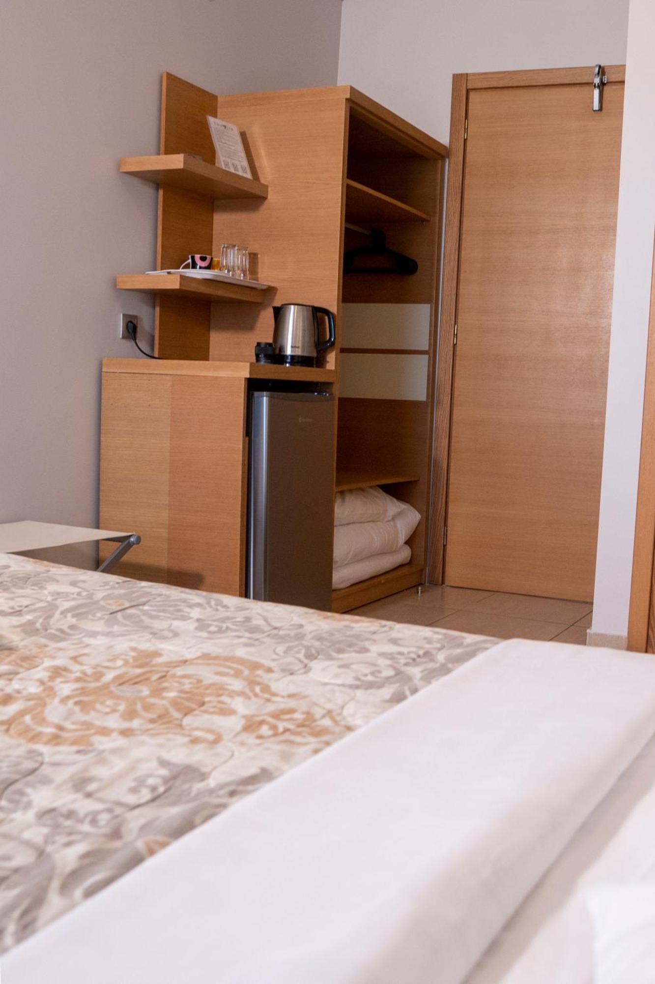Hotel Epavlis Eleftheriadi Paralía エクステリア 写真