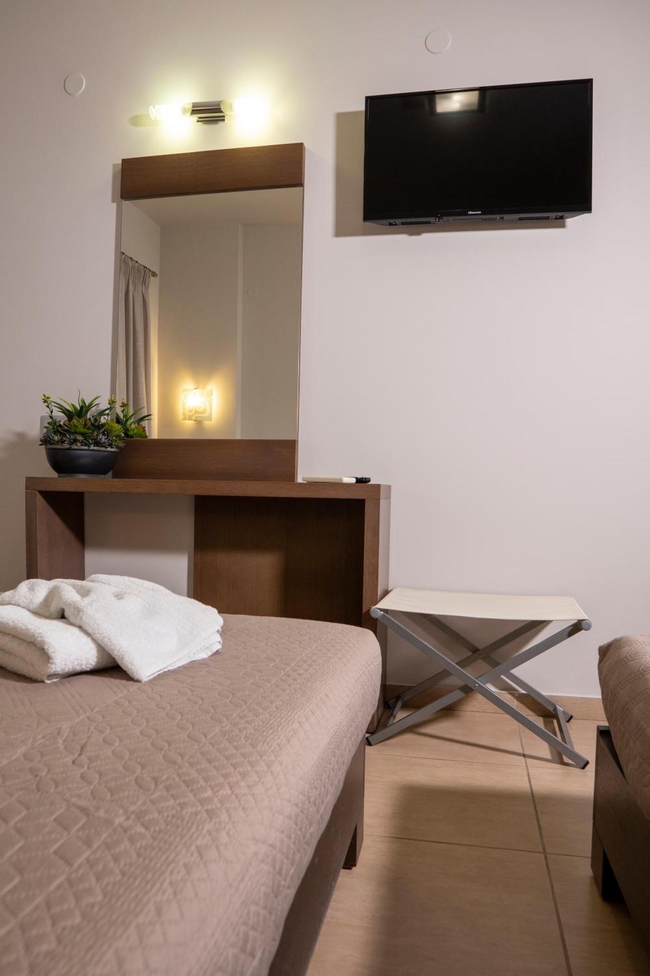 Hotel Epavlis Eleftheriadi Paralía エクステリア 写真