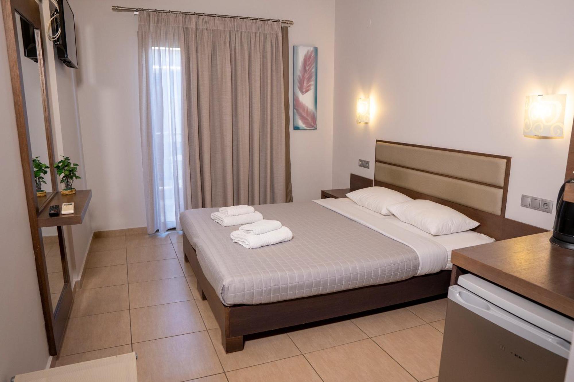 Hotel Epavlis Eleftheriadi Paralía エクステリア 写真