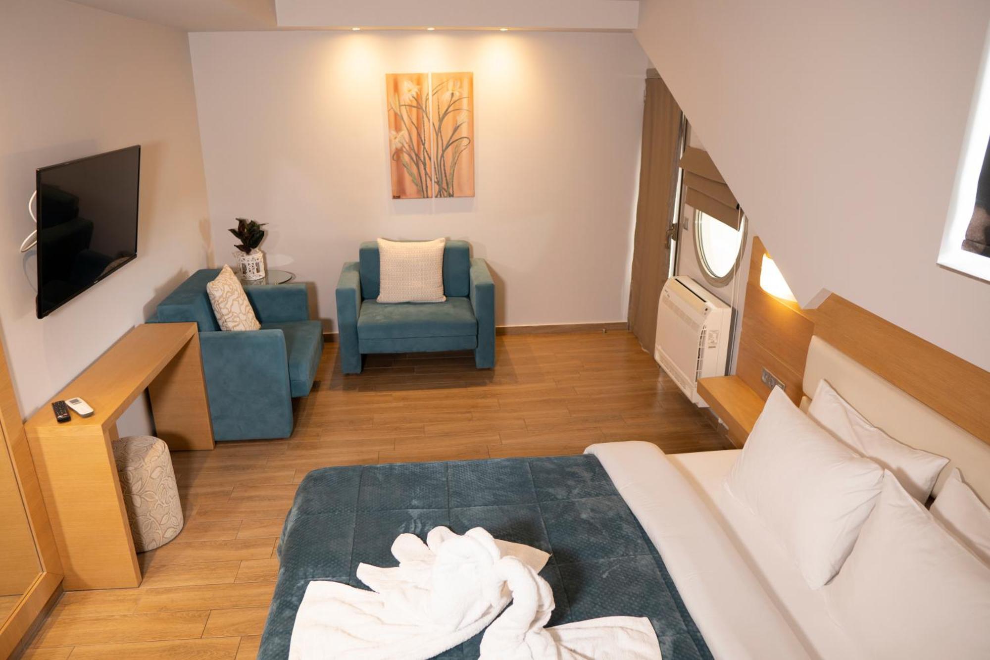 Hotel Epavlis Eleftheriadi Paralía エクステリア 写真