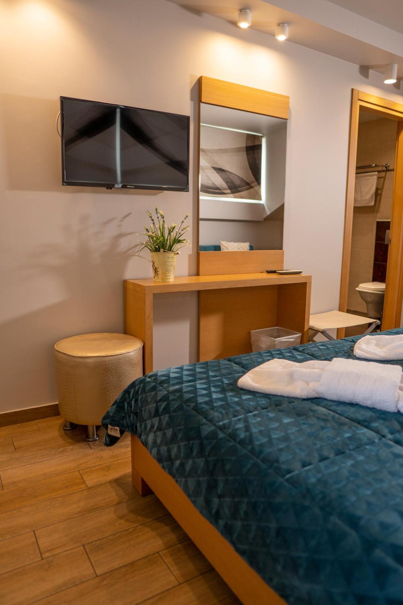 Hotel Epavlis Eleftheriadi Paralía エクステリア 写真